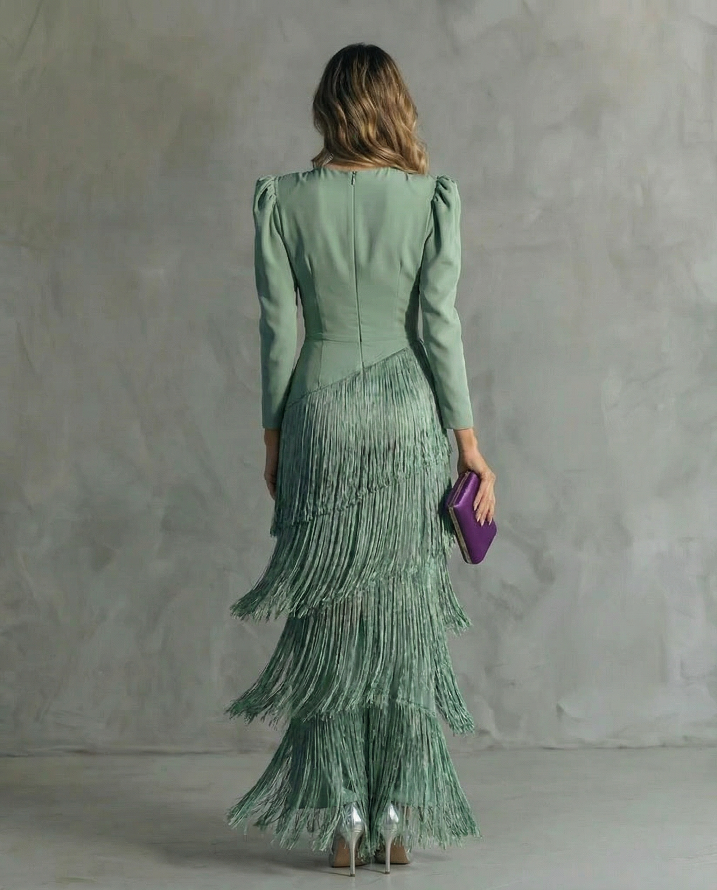 Alessia | Vestido midi elegante con mangas de flecos