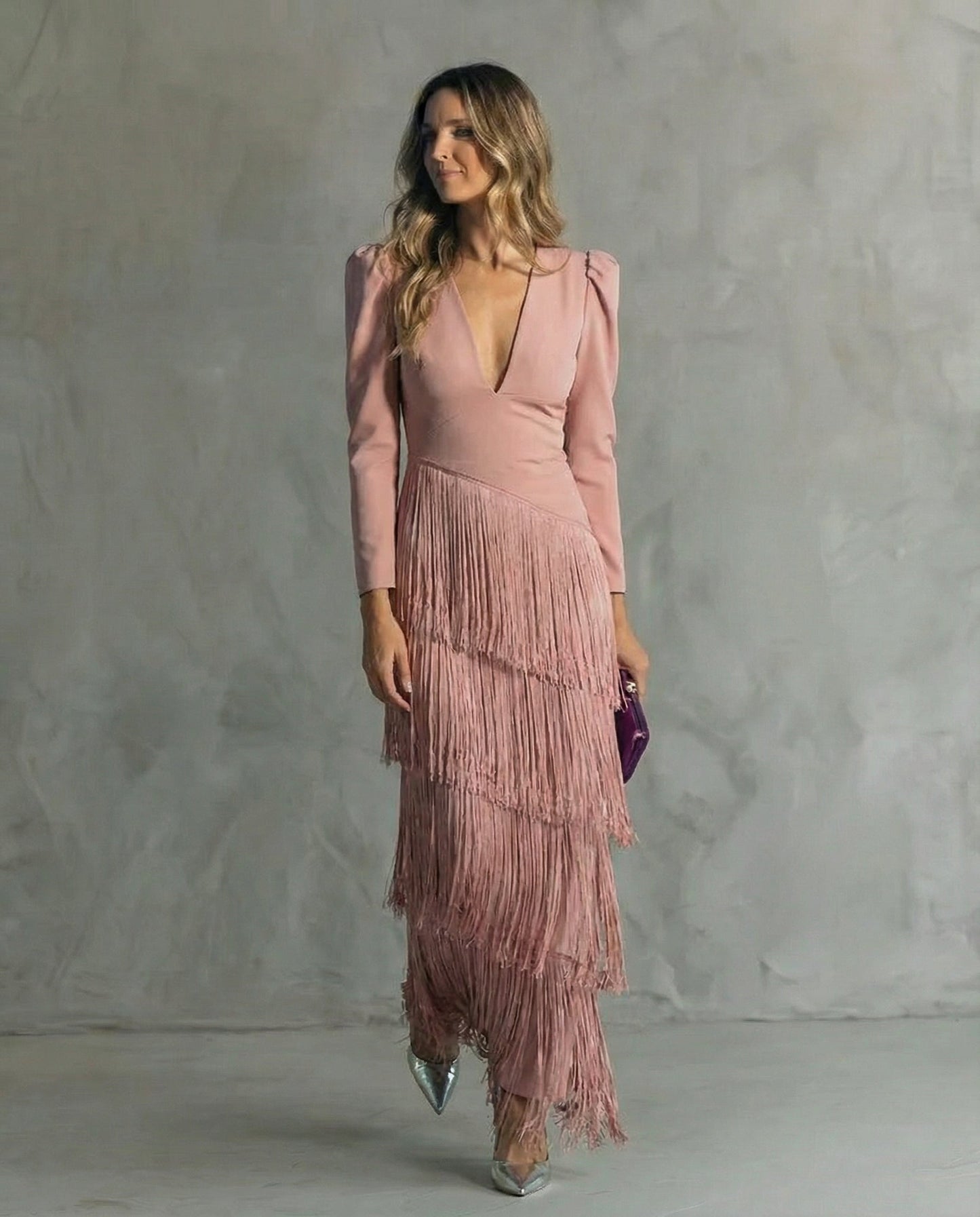 Clara - Vestido midi elegante con mangas de flecos