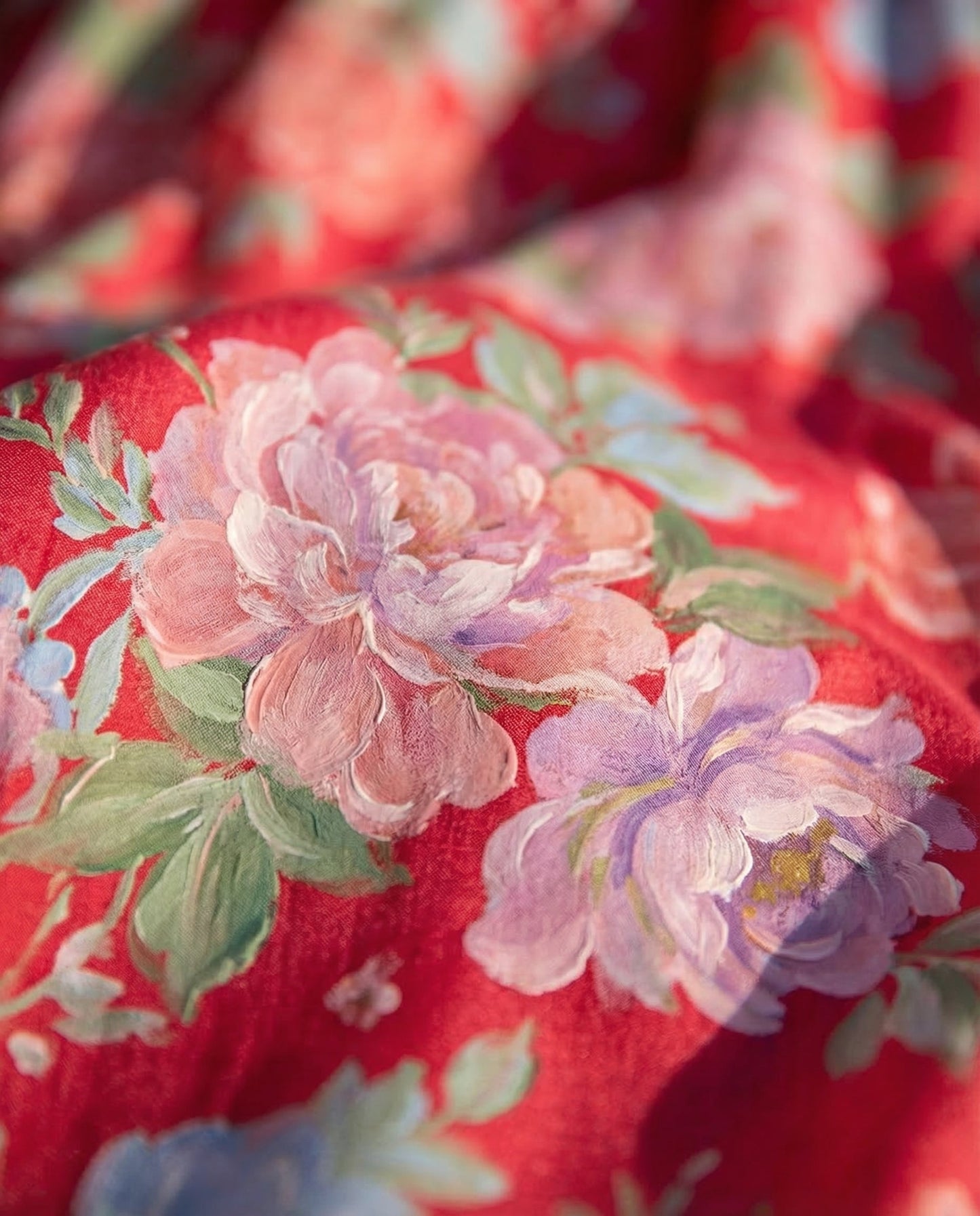 Minelda – Vestido midi fluido con estampado delicado