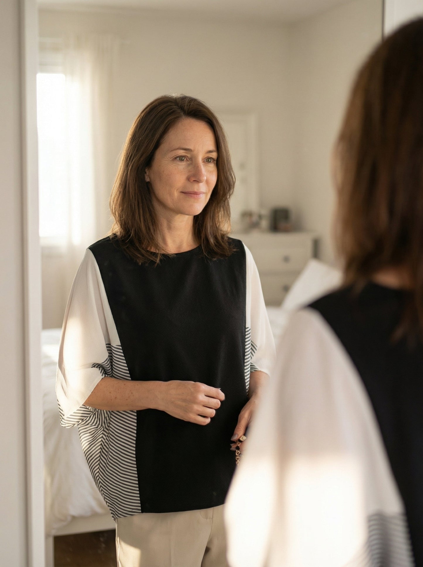 Sofía - Blusa bicolor con mangas amplias para un look elegante