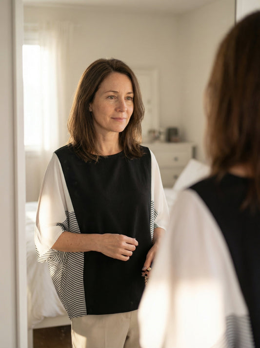 Sofía - Blusa bicolor con mangas amplias para un look elegante